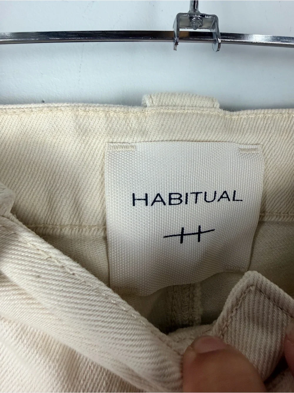 HABITUAL Cable Ankle Straight Leg Jean in Ecru Size 28